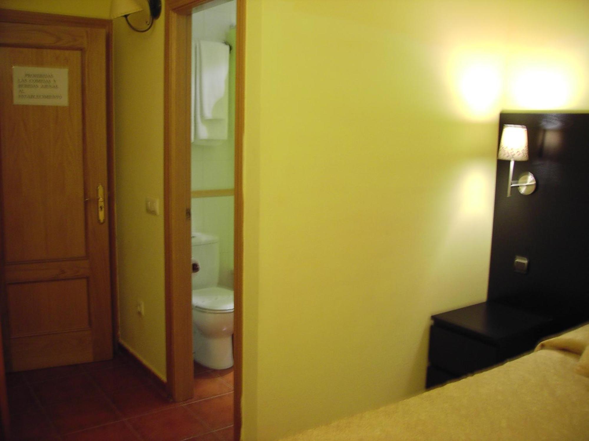 Hotel Rural El Yantar De Gredos San Martín del Pimpollar Екстериор снимка
