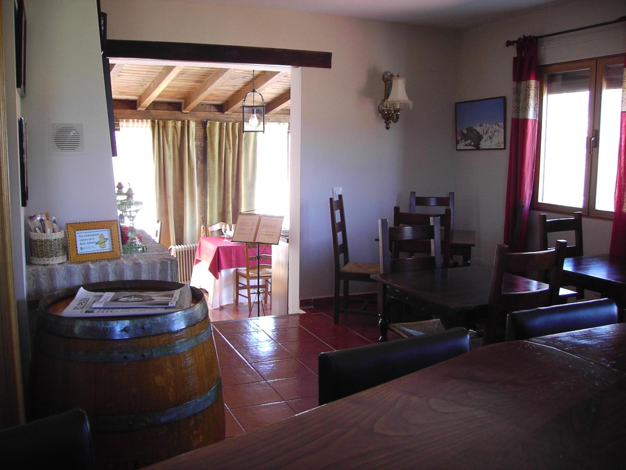 Hotel Rural El Yantar De Gredos San Martín del Pimpollar Екстериор снимка