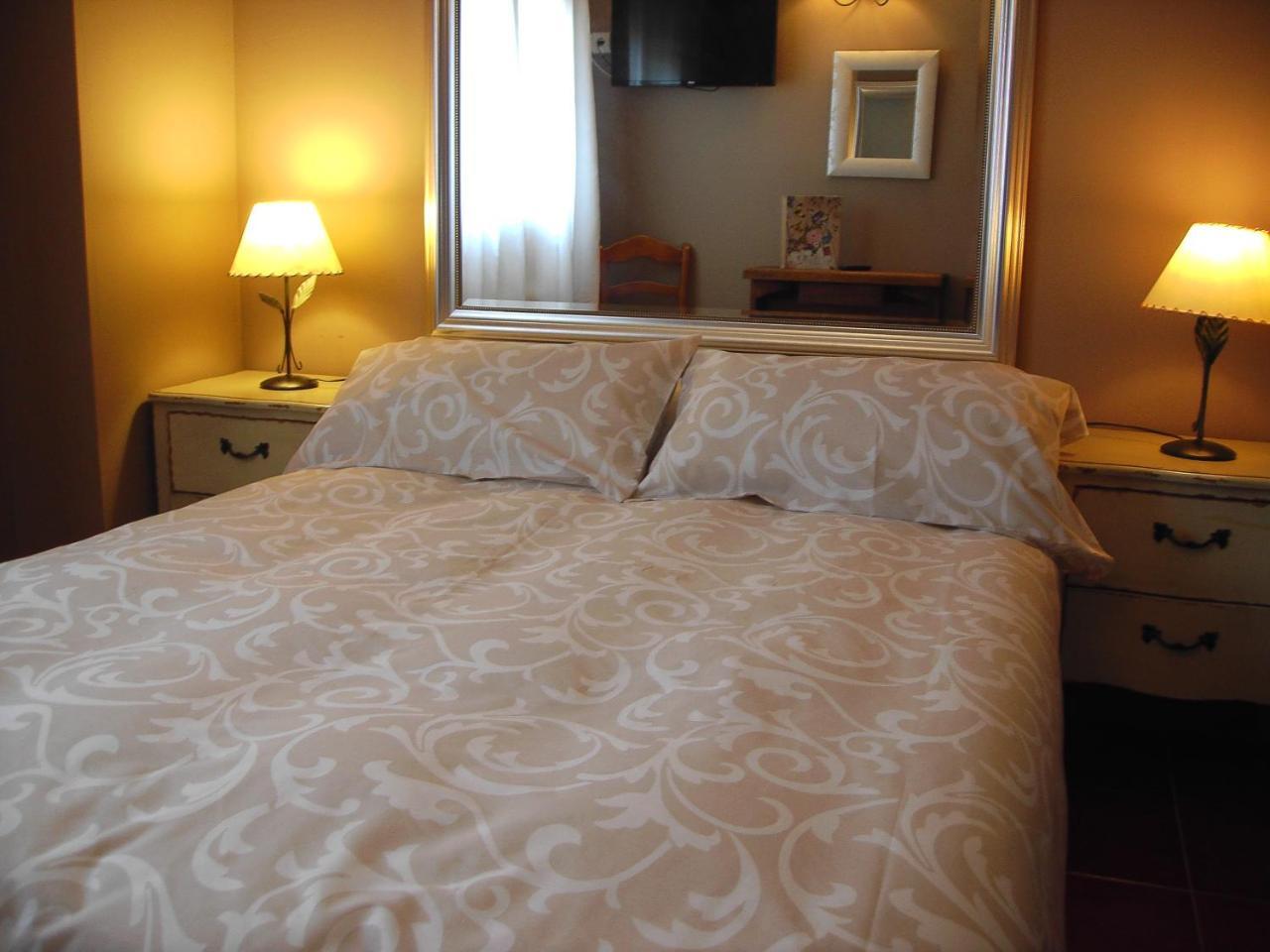 Hotel Rural El Yantar De Gredos San Martín del Pimpollar Екстериор снимка